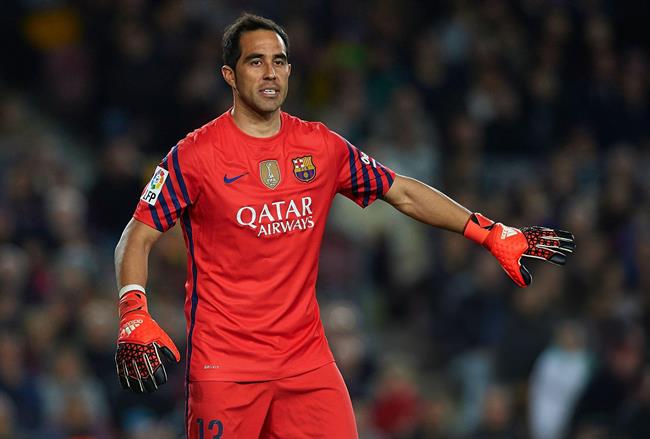 Claudio Bravo san sang xo gang giai cuu Barca